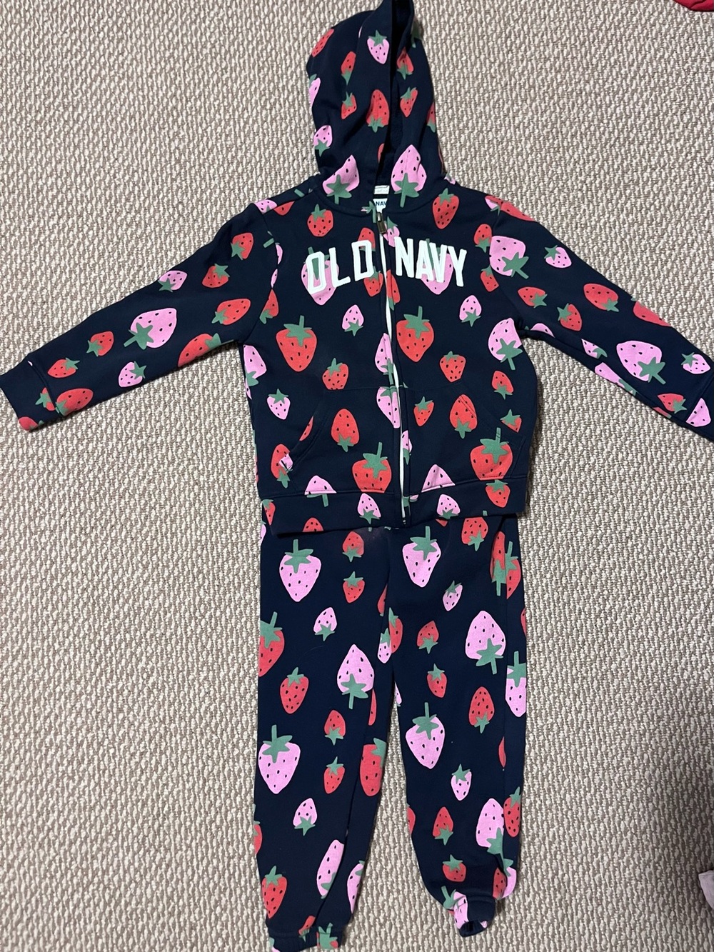 Girls size 5T Old Navy  strawberry tracksuit set
